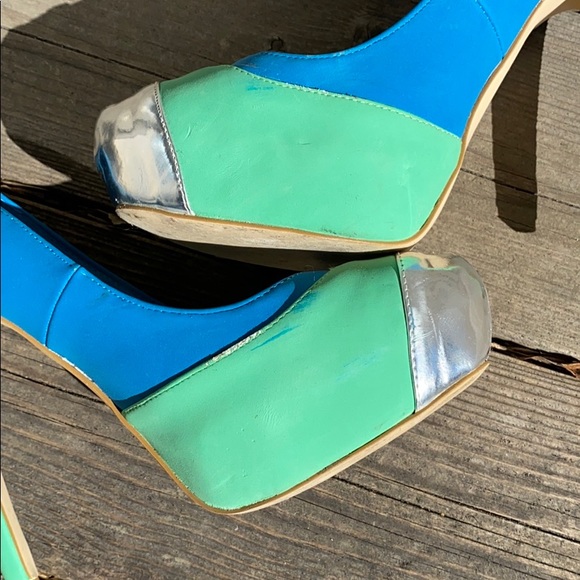 Women’s JustFab color block platform heels - Picture 5 of 5